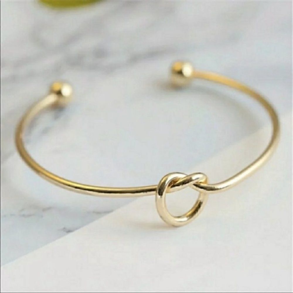 $5/25 KNOT GOLD CUFF - Picture 3 of 6